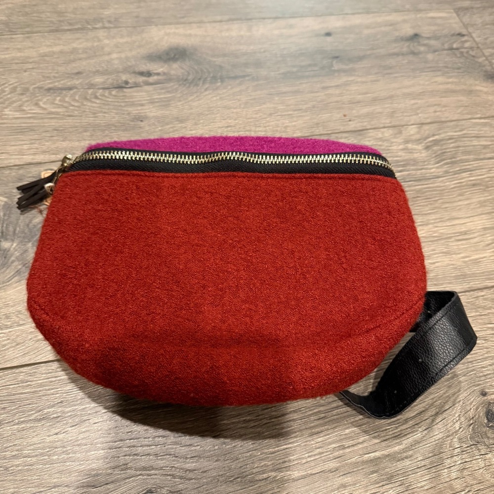Natural Life Festival Belt Bag Fanny Pack‎ Crossbody Red Pink Wool Leather Trim